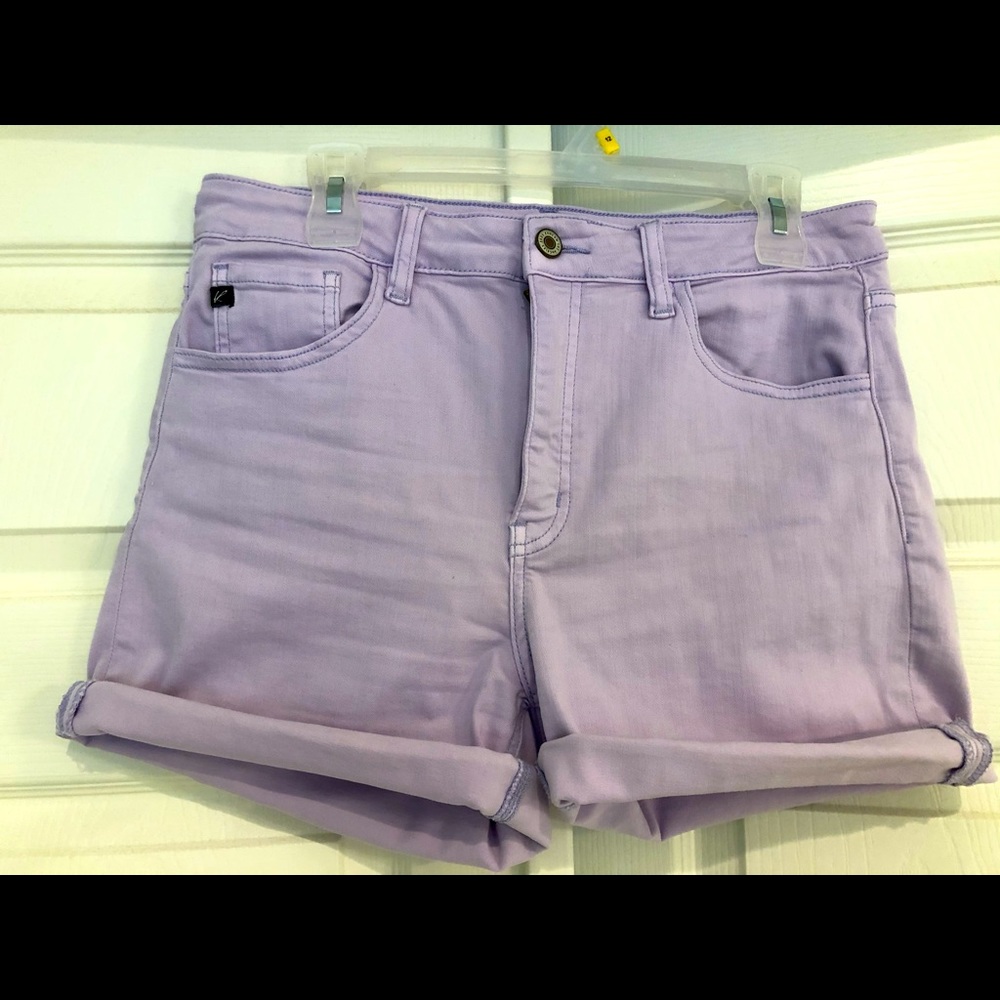 Kan Can Melani Cuffed Shorts